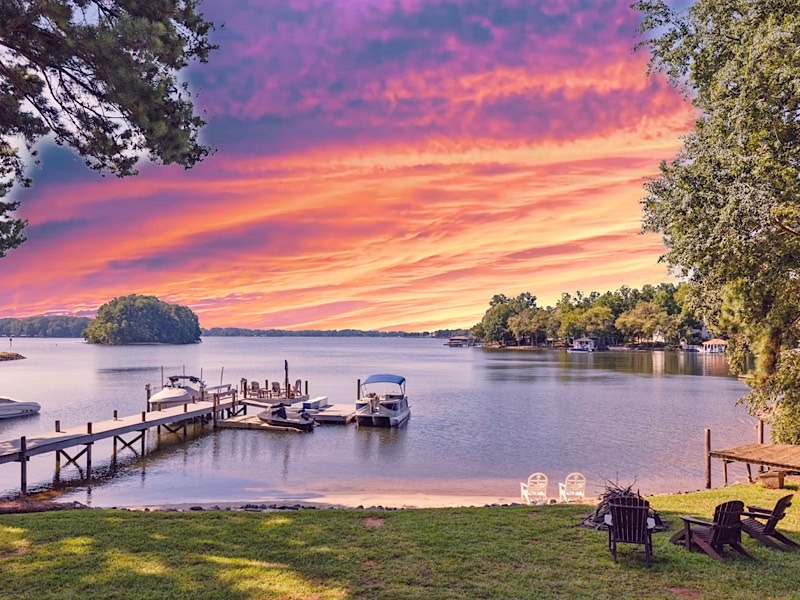 Denver, NC lakefront Homes For Sale