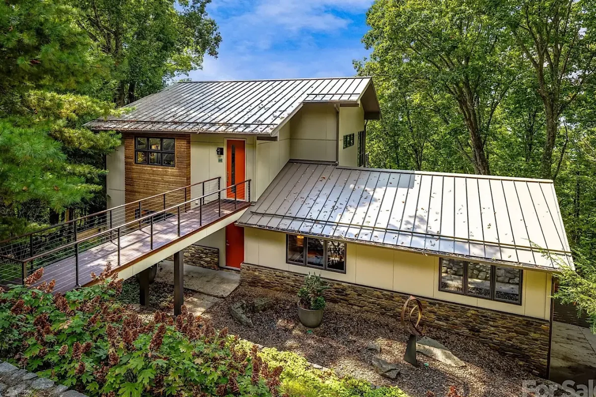 Sell your Asheville home with Asheville Discount brokerage One Charlotte Realty