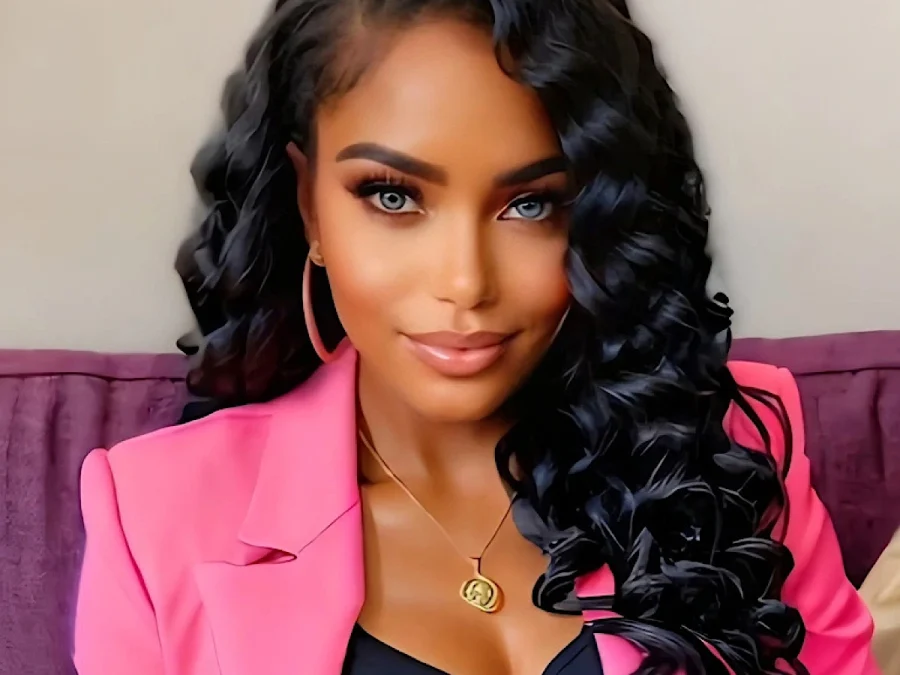 Carra Stokes - Realtor with One Charlotte Realty